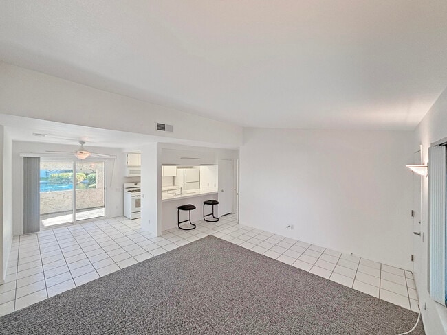 Building Photo - 63 Lakeview Cir