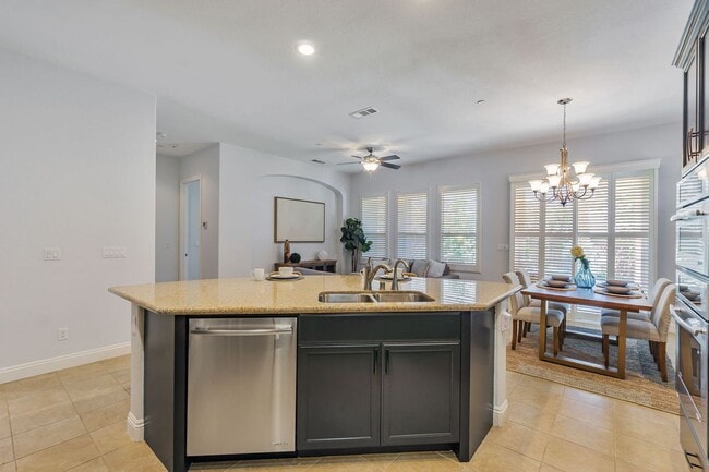 Building Photo - 1631 Chianti Ln