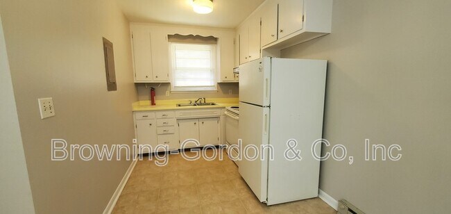 Foto del edificio - 4924 Briarwood Dr