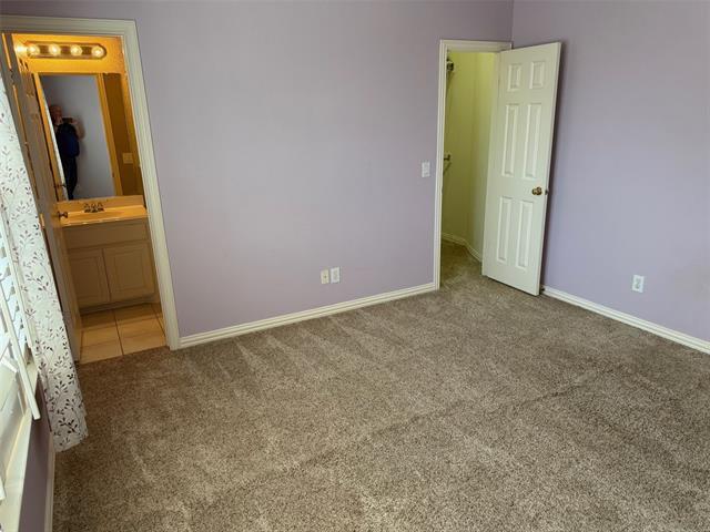 Foto del edificio - 8421 Orchard Hill Dr