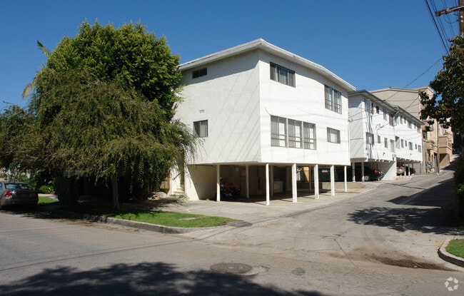 Building Photo - 1800 Prosser Ave
