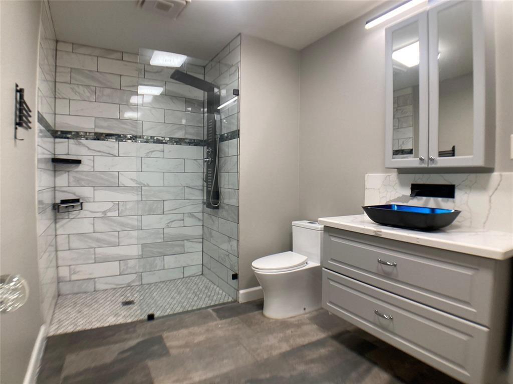 Building Photo - 14230 Blue Falls Dr