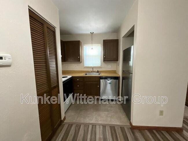 Foto del edificio - 14 Pepperwood Ct
