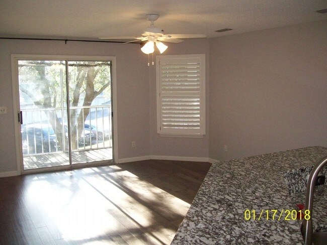 Building Photo - 700 Ironwood Dr