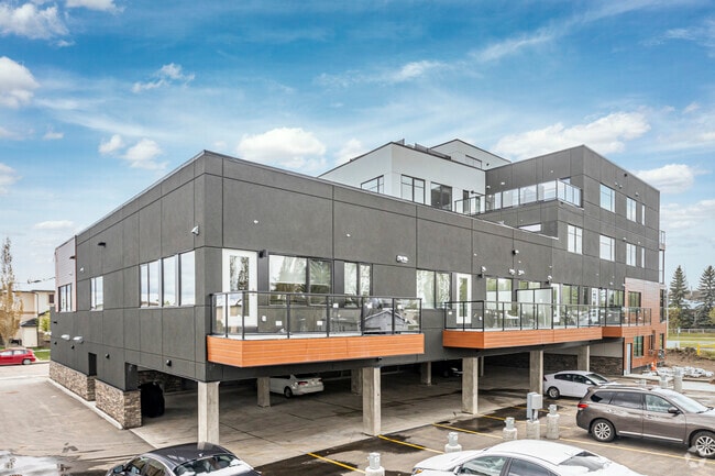 Building Photo - Block 23