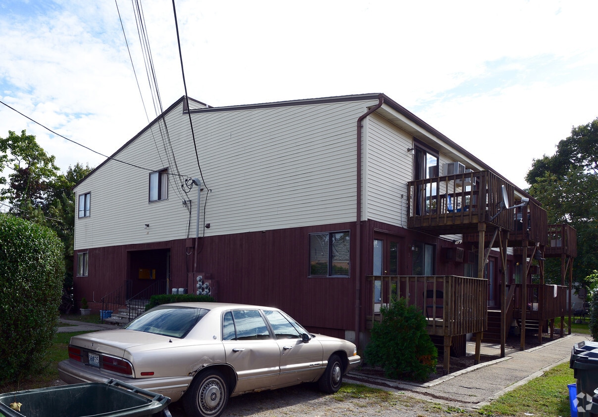 35 Tappan St, Providence, RI 02908 Apartments in Providence, RI