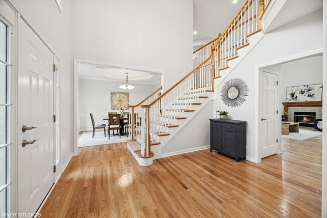 Building Photo - 1040 Buckingham Dr