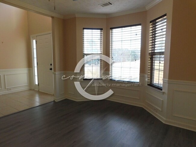 Building Photo - 1345 Holleybrooke Dr