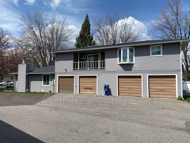 Building Photo - 4405 S Sheri Ct