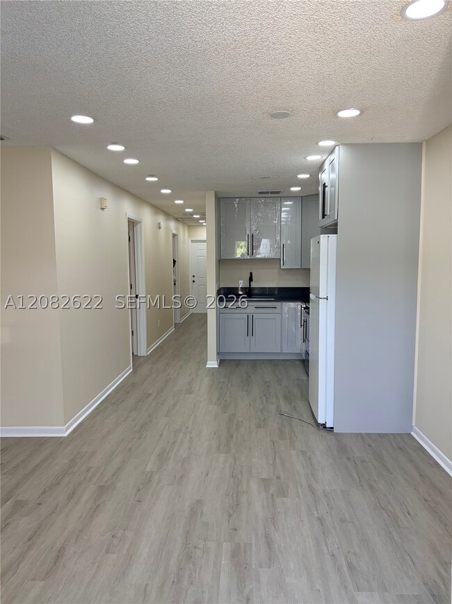 Building Photo - 7665 6th St