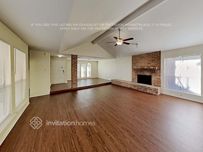 Foto del edificio - 15834 Fox Springs Dr