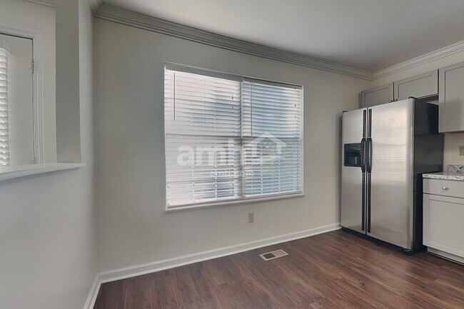 Foto del edificio - 10225 Highgate Cir