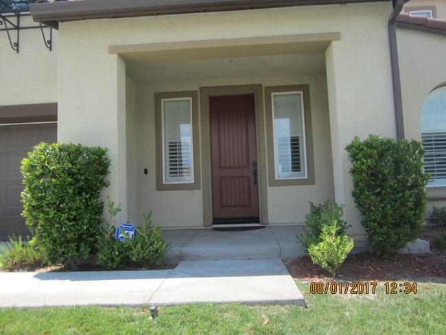 Building Photo - 3206 Del Sol Pointe