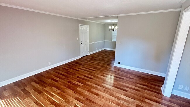 Foto del edificio - 2110 Keeneland Blvd