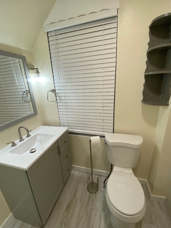 Building Photo - 823 N 5th St