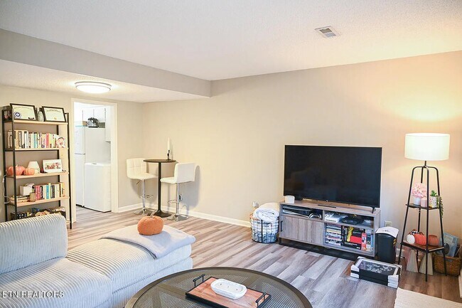 Foto del edificio - 112 Asbury Way