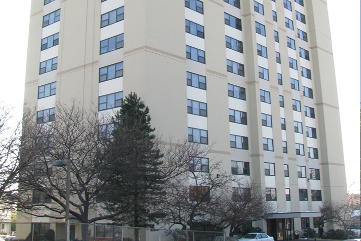Building Photo - Leisure Tower