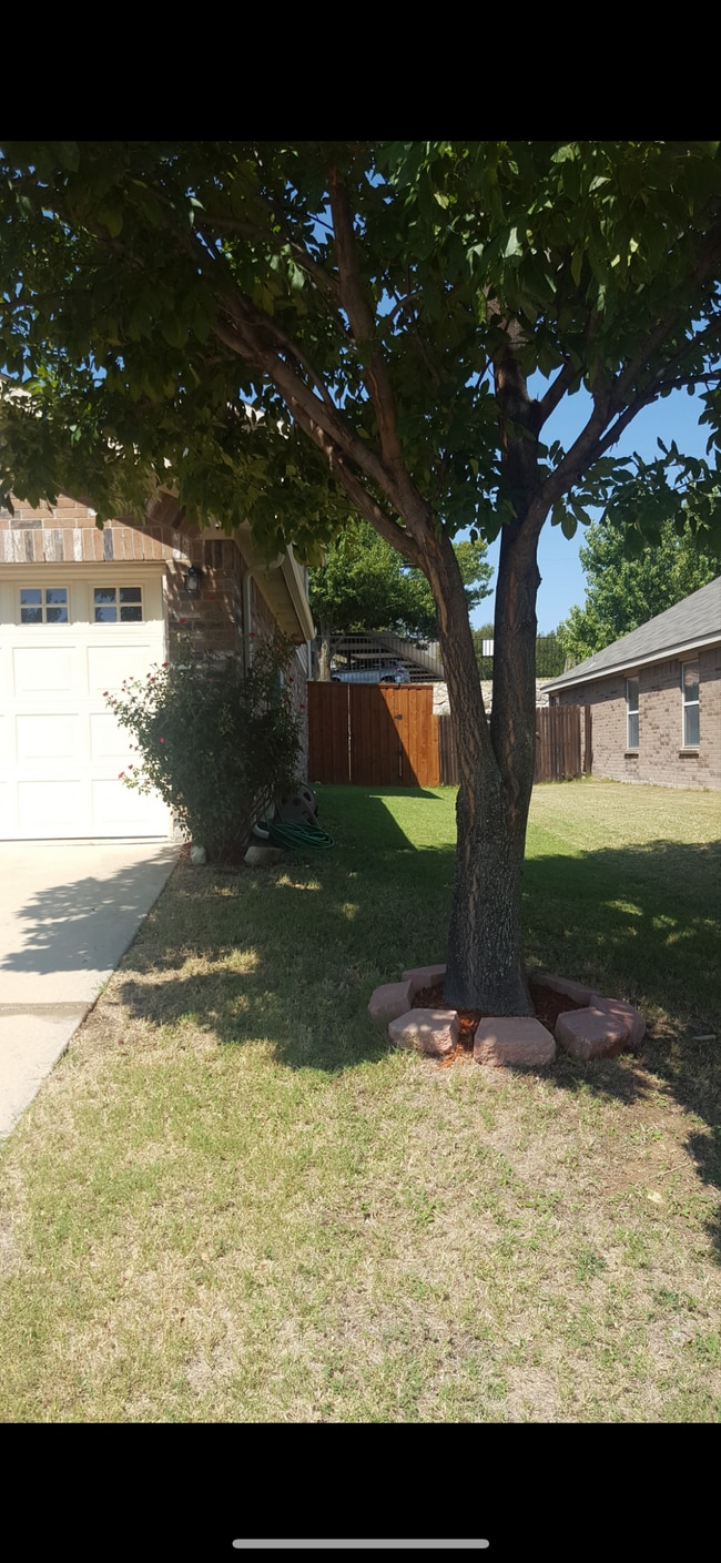 Building Photo - 8239 Merriweather Dr