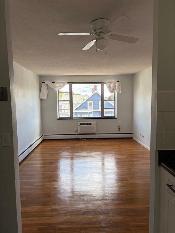 Building Photo - 685 Moody St