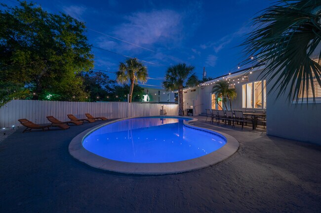 Building Photo - 125 Harbor Bluff Dr