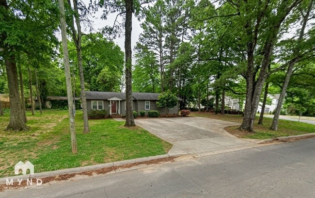 Building Photo - 3521 Cardiff Ave