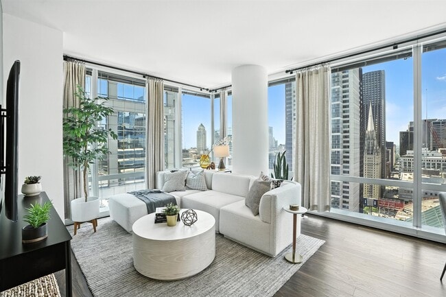 Building Photo - 115 W Wacker Dr