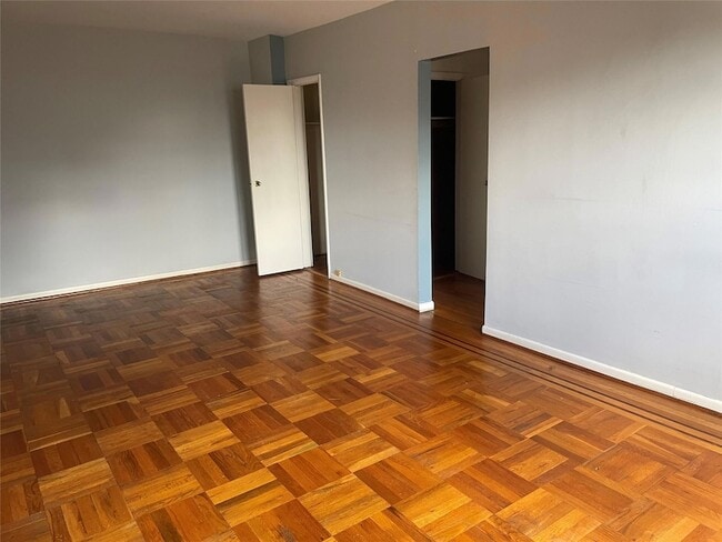 Foto del edificio - 42 Barker Ave