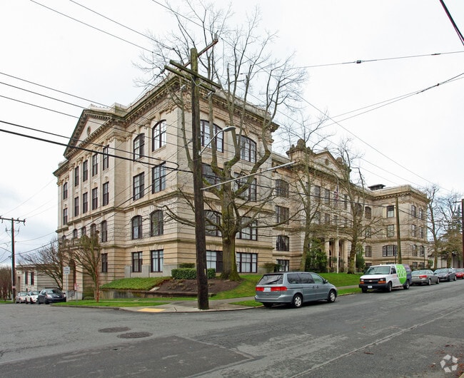 Queen Anne High School Apartments Seattle Wa Primary Photo Queen Anne High School