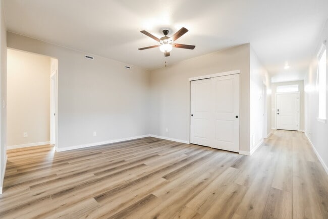 Building Photo - 9476 Yampa Ct