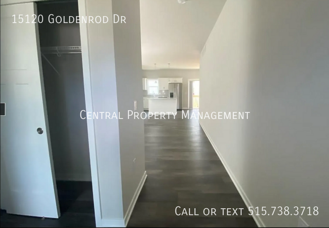 Foto del edificio - 15120 Goldenrod Dr
