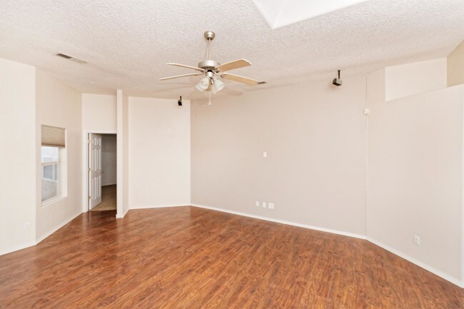 Foto del edificio - 1742 15th Ave SE
