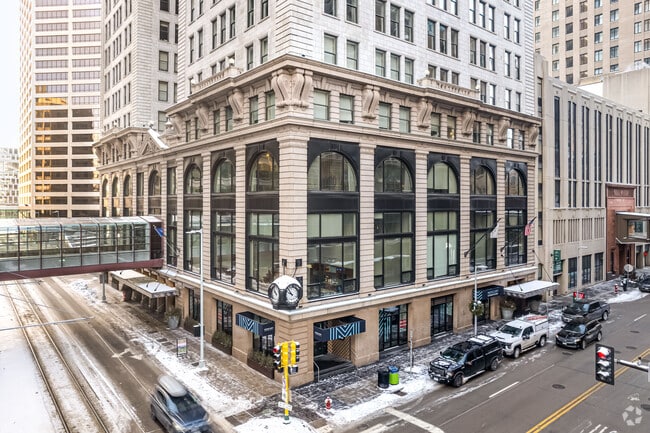 Building Photo - Soo Line