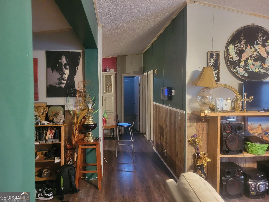 Foto del edificio - 74 Daniel Dr