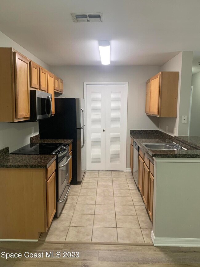 Building Photo - 3542 D'Avinci Way