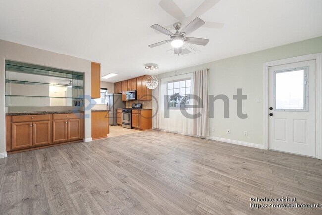 Foto del edificio - 4244 Cherokee Ave