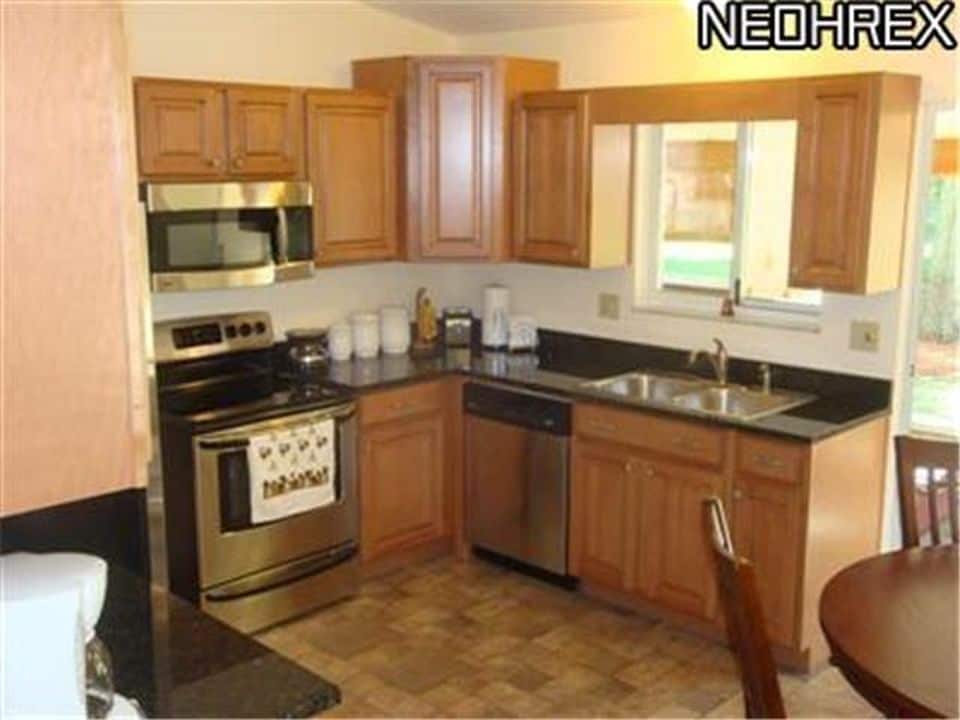 17963 Walnut Dr, Strongsville, OH 44149 House Rental in Strongsville