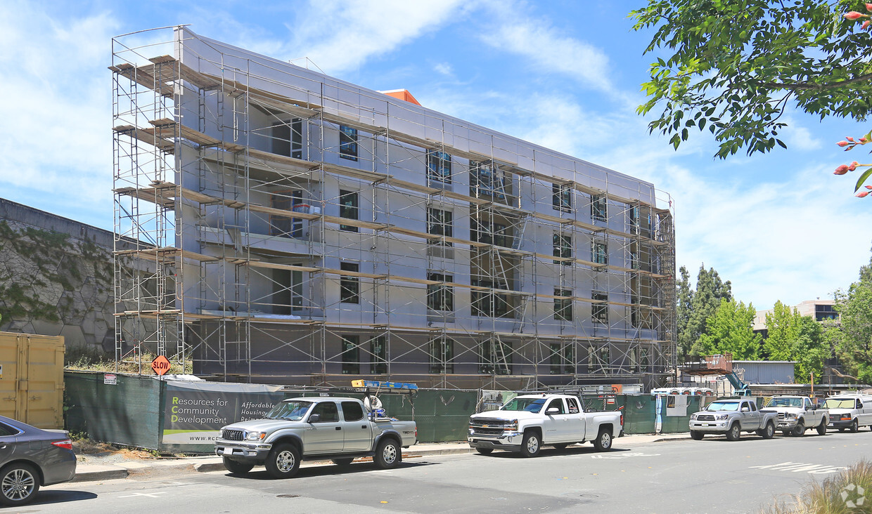 Building Photo - Riviera Family Apartments