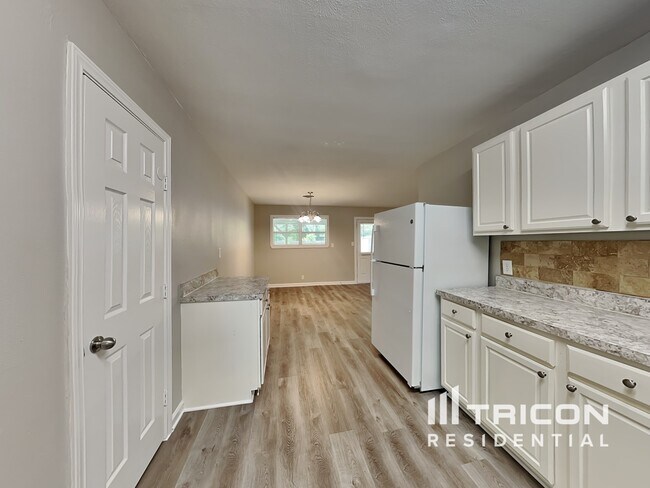 Foto del edificio - 1104 Park Center Street Benbrook TX