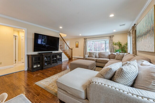 Foto del edificio - 123 Brookside Ave