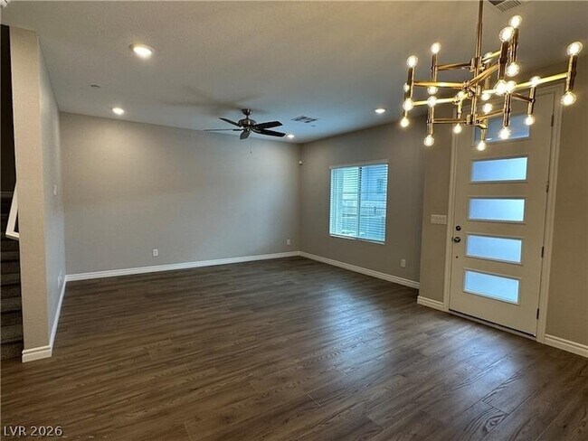 Foto del edificio - 600 N Carriage Hill Dr