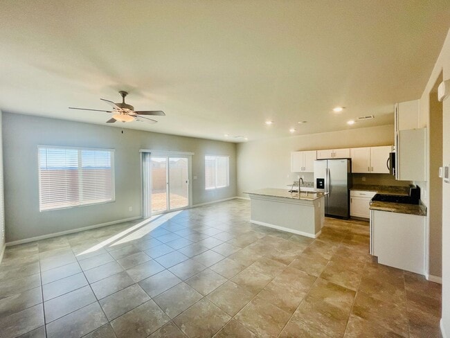 Building Photo - 4 Bd, 3 Bth, Newer Home, Granite Countertops and Entertainer’s Dream!