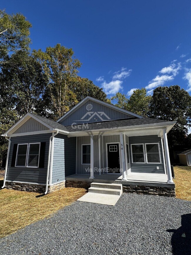 Foto del edificio - 38 Meadow View Ln