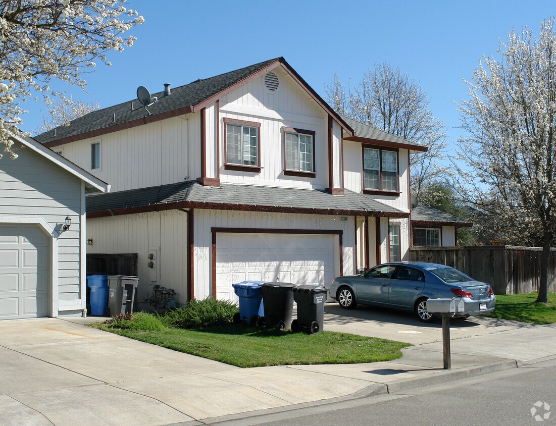 Building Photo - 1500 Cabernet Cor