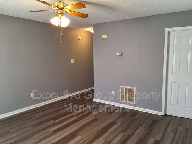 Foto del edificio - 1113 Crowne Pointe Dr