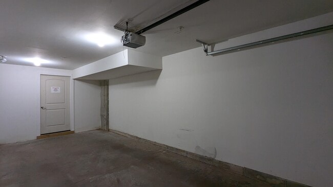 Building Photo - 69 Breckenridge Way