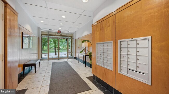 Foto del edificio - 4025 Connecticut Ave NW