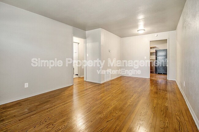 Foto del edificio - 4712 SE 23rd St