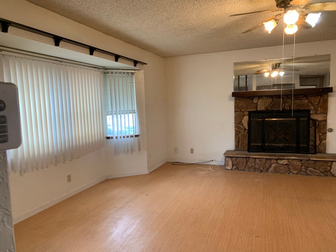 Building Photo - 16183 Andover Dr