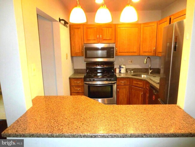 Building Photo - 132 Meadowview Ln