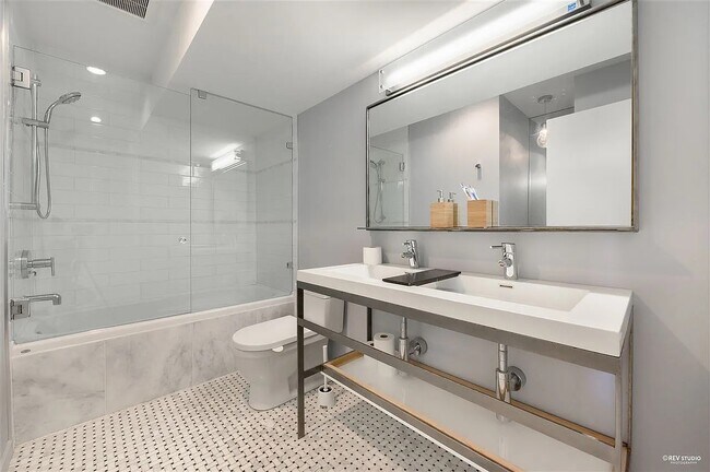 Photo du bâtiment - 14186 Wheatley Av